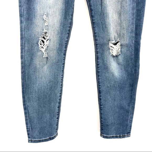 KanCan Boyfriend Jeans Destroyed Denim Holey Knees KC6107L - Picture 2 of 10